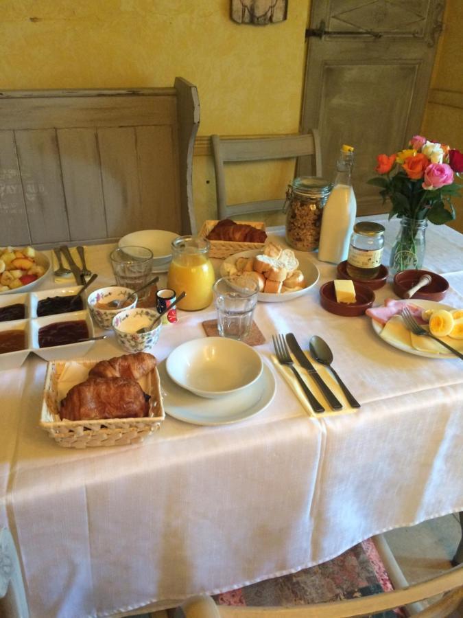 Les Deux Rives Bed & Breakfast Cierp Екстериор снимка