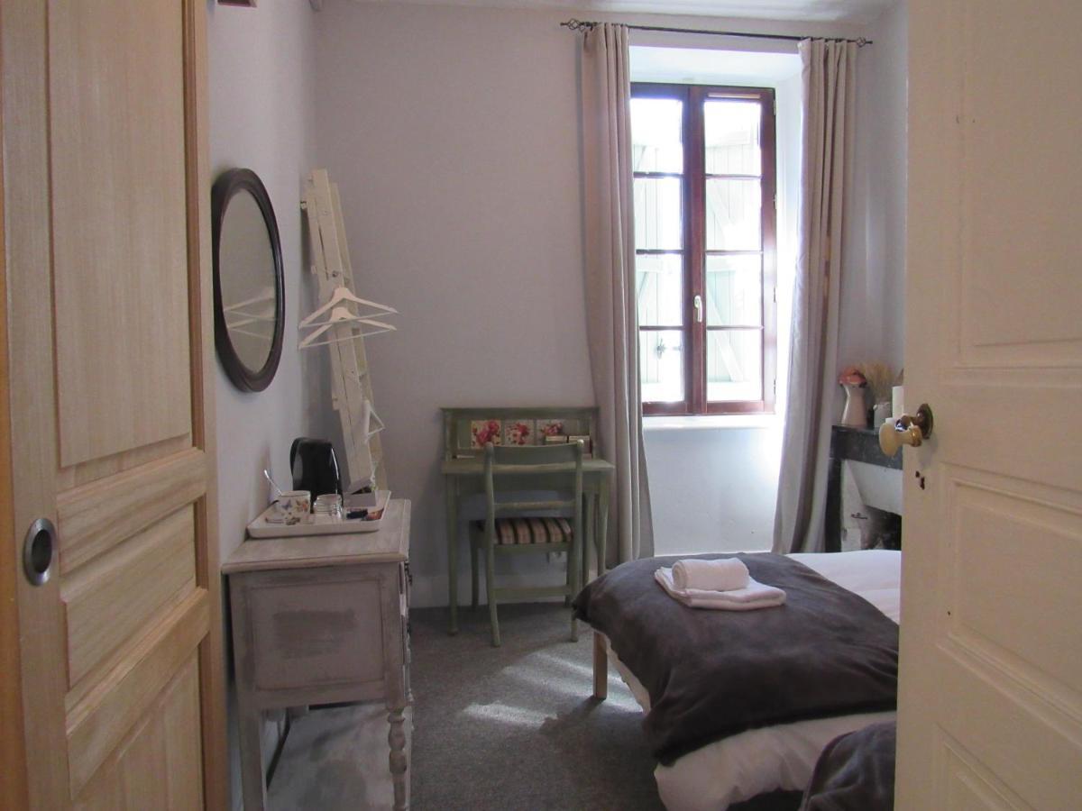 Les Deux Rives Bed & Breakfast Cierp Екстериор снимка