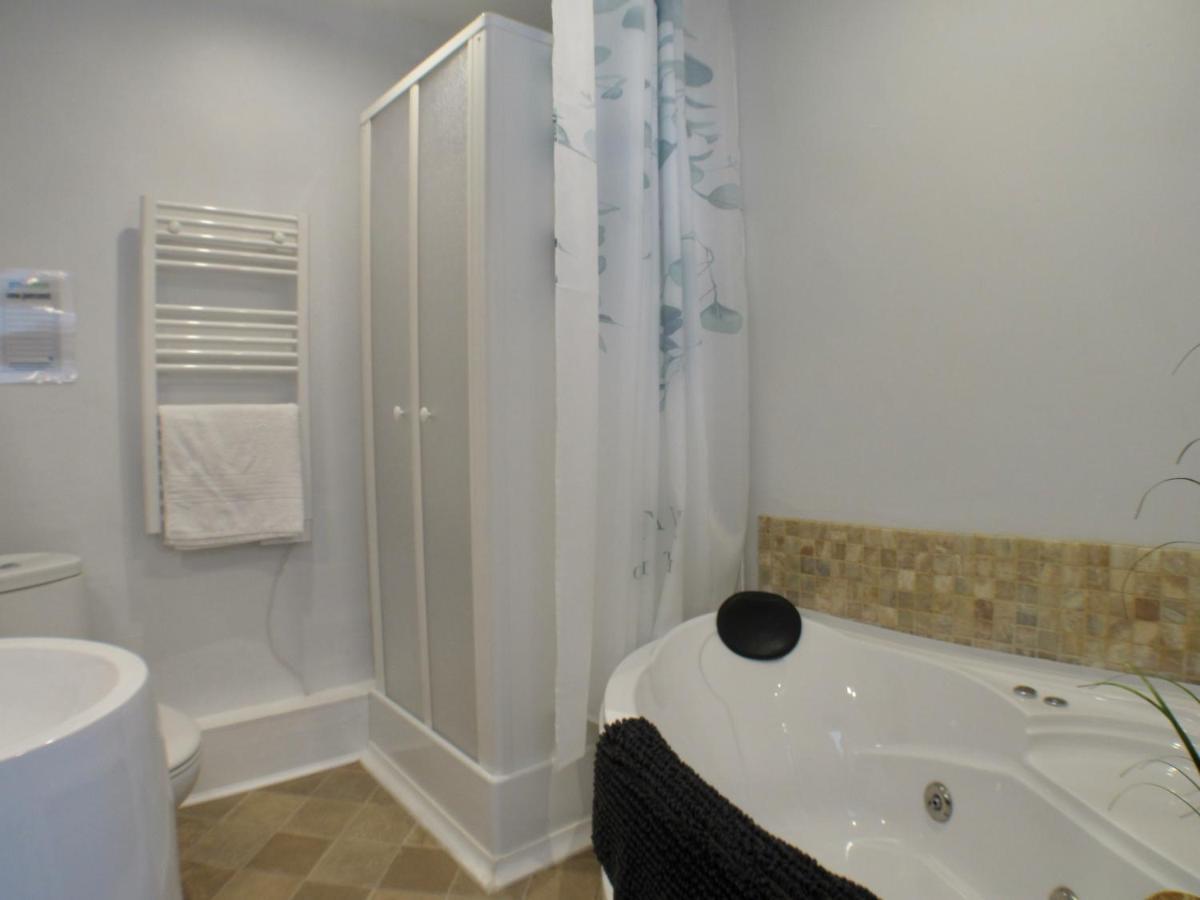 Les Deux Rives Bed & Breakfast Cierp Екстериор снимка