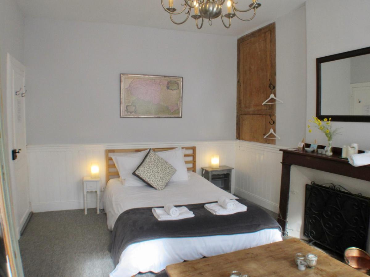 Les Deux Rives Bed & Breakfast Cierp Екстериор снимка