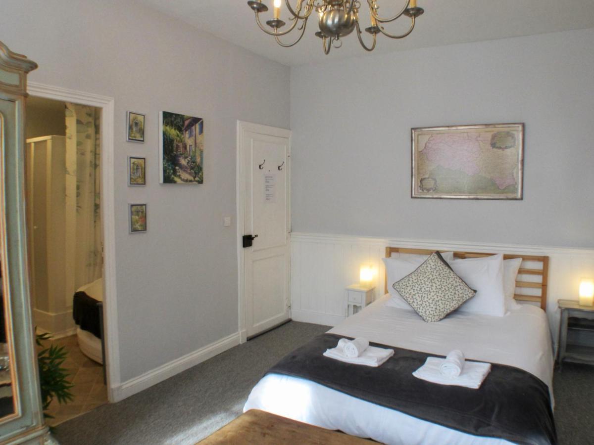 Les Deux Rives Bed & Breakfast Cierp Екстериор снимка